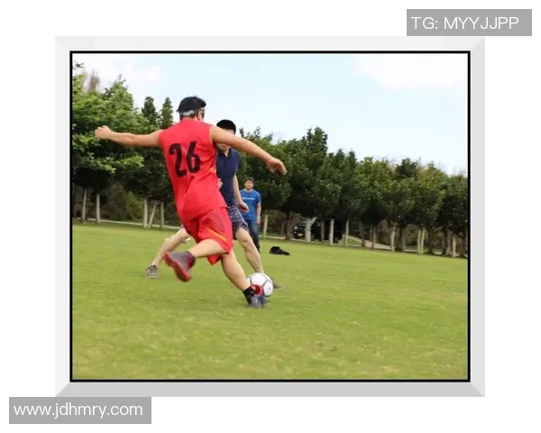 蚌埠足球明星张成林的成长之路与辉煌成就全景回顾 蚌埠足球明星张成林的成长之路与辉煌成就全景回顾