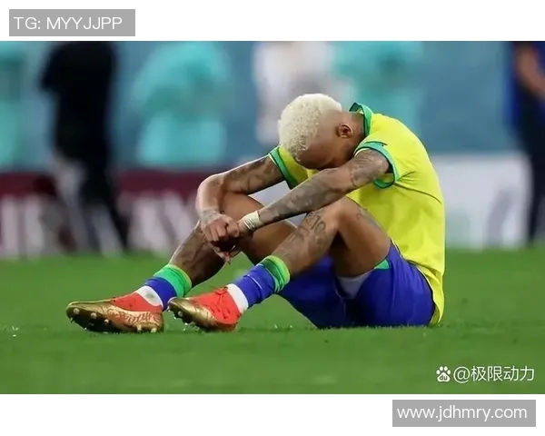 足球明星们在赛场上的激情瞬间与感人故事的完美结合 足球明星们在赛场上的激情瞬间与感人故事的完美结合